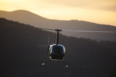 Lot Widokowy Helikopterem VIP (15 minut)-prezent dla pary_P
