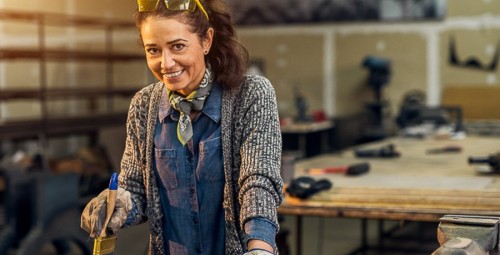 Kurs Renowacji Mebli - Prezent dla koleżanki