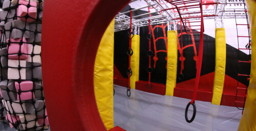 Szalona Zabawa w Parku Trampolin dla Rodziny - Prezent na dzień dziecka