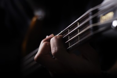 Nauka Gry na Gitarze Elektrycznej On-line| BEATIT - prezent dla niej_SS