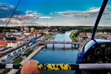 Lot Motolotnią dla Dwojga z Filmowaniem (20 min) - Prezent dla rodziców _P