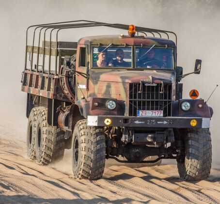 Poprowadź Pojazd Militarny 6x6 – KRAZ 255 | Borne Sulinowo
