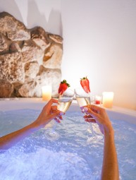Romantyczny Pobyt SPA dla Dwojga | Wierzbiczany | Pałac Wierzbiczany - prezent dla przyjaciół_P