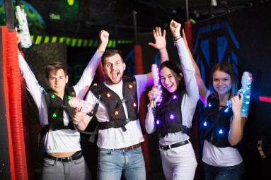 Paintball Laserowy dla Czterech Osób - Prezent dla Przyjaciół