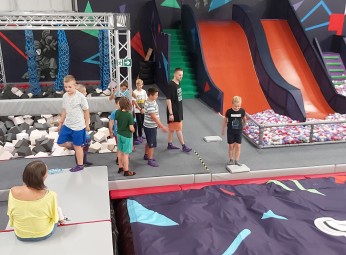 Szalona Zabawa w Parku Trampolin dla Dwojga | Kraków | Jump Planet - Prezent dla Pary_P