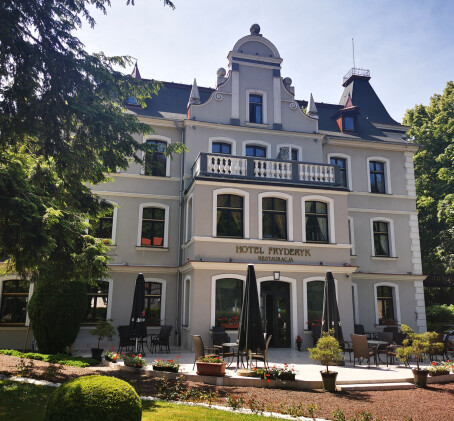 Weekend z Romantyczną Kolacją dla Dwojga w Hotelu Fryderyk*** | Duszniki Zdrój