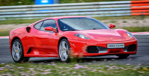 Pojedynek Ferrari F430 vs. Nissan GTR | 2 okrążenia_Prezent dla Taty_P