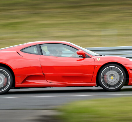 Pojedynek Ferrari 458 Italia vs. Ferrari F430 | 2 okrążenia | Wiele Lokalizacji