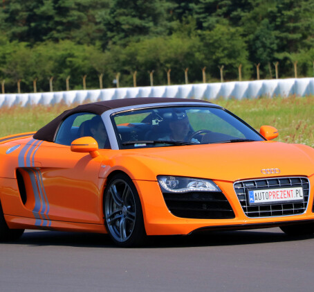 Pojedynek Audi R8 V8 vs. KTM X-Bow | 2 okrążenia | Wiele Lokalizacji