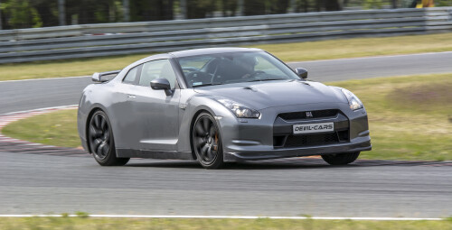 Pojedynek Nissan GTR vs. Ferrari F458 Italia | 2 okrążenia_Prezent dla Niego_P