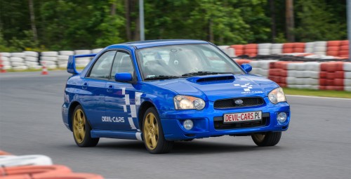 Pojedynek Subaru Impreza WRX vs. Porsche 911 | 2 okrążenia_Prezent dla Szefa_P