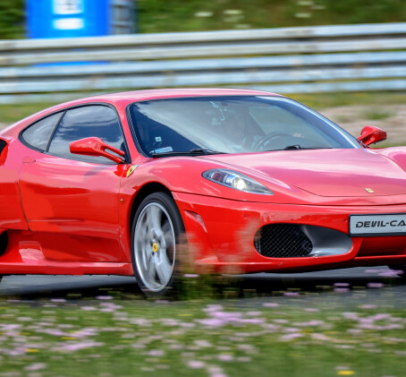 Pojedynek Ferrari F430 vs. Nissan GTR | 2 okrążenia | Tor Główny