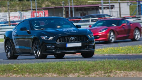 Pojedynek Ford Mustang vs. KTM X-Bow | 2 okrążenia | Tor Główny