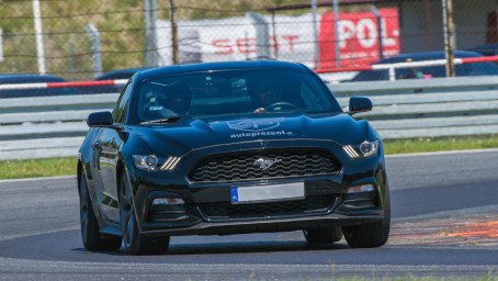 Pojedynek Nissan GTR vs. Ford Mustang | 2 okrążenia | Tor Główny