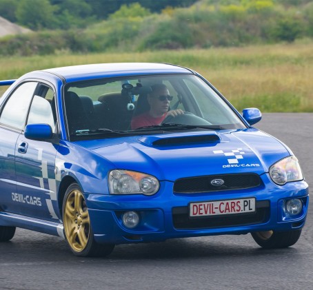 Poprowadź Subaru Impreza WRX | 1 okrążenie | Wiele Lokalizacji