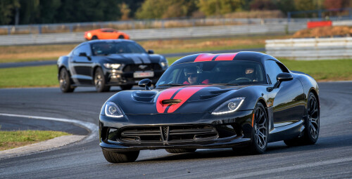 Pojedynek Dodge Viper GTS vs. Corvette C7 | 2 okrążenia_Prezent dla Taty_P