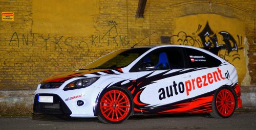 Pojedynek Mitsubishi Evo 10 vs. Ford Focus RS | 2 okrążenia_Prezent dla Ciebie_P