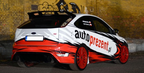 Pojedynek Mitsubishi Evo 10 vs. Ford Focus RS | 2 okrążenia_Prezent na 18 Urodziny_P