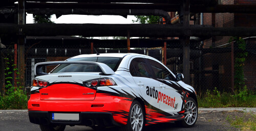 Pojedynek Mitsubishi Evo 10 vs. Ford Focus RS | 2 okrążenia_Prezent dla Niego_P