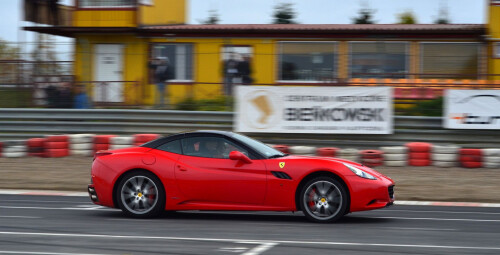 Poprowadź Ferrari California | 1 okrążenie_Prezent dla Taty_P