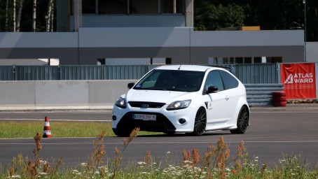 Poprowadź Forda Focusa RS 4x4 | 1 okrążenie | Wiele Lokalizacji