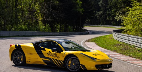 Przejażdżka Ferrari 458 Italia dla Dziecka (1 okrążenie) | Wiele Lokalizacji-Prezent dla Nastolatka_P