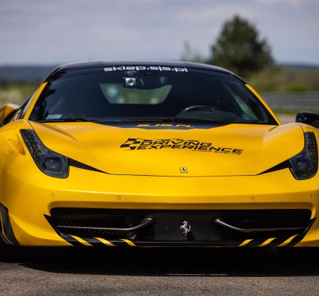 Przejażdżka Ferrari 458 Italia dla Dziecka (1 okrążenie) | Wiele Lokalizacji