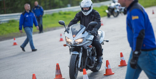 Szkolenie z Doskonalenia Jazdy Motocyklem_Prezent dla Ciebie_P