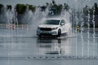 Szkolenie z Bezpiecznej Jazdy Plus | Poznań - prezent dla niej_P