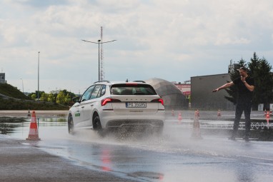 Szkolenie z Bezpiecznej Jazdy | Poznań - Prezent dla mamy _P