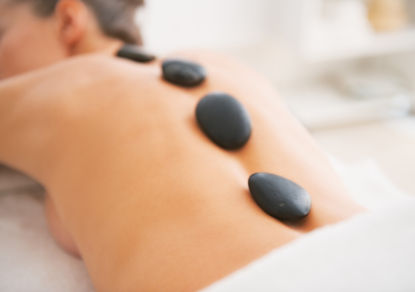 Masaż Gorącymi Kamieniami (90 minut) | Łódź