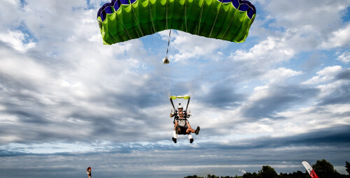 Skok ze Spadochronem - prezent na kawalerskie_P