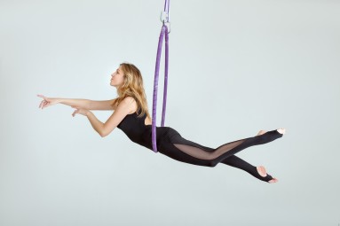 Kurs Aerial Hoop | Radom | Cocoon Pole Dance Academy | - prezent na dzień kobiet_SS