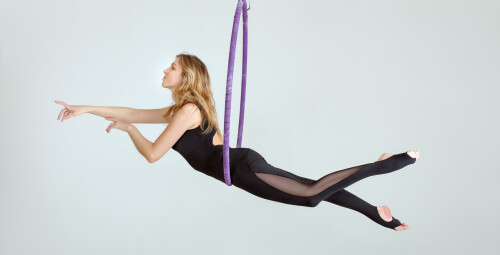 Kurs Aerial Hoop | Radom | Cocoon Pole Dance Academy | - prezent na dzień kobiet_SS