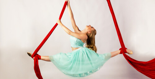 Kurs Aerial Silks | Radom | Cocoon Pole Dance Academy | - prezent dla kobiety_SS