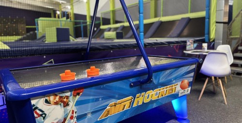 Szalona Zabawa w Parku Trampolin dla Rodziny | Płock-Prezent na Urodziny_P