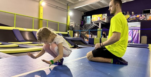 Szalona Zabawa w Parku Trampolin | Płock-Prezent dla Córki_P