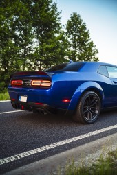 Co-Drive Dodge Challenger Ulicami Miasta | Poznań | KierownicyRent | - Prezent na Urodziny_P