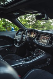 Co-Drive Dodge Challenger Ulicami Miasta | Poznań | KierownicyRent | - Prezent dla Niego_P