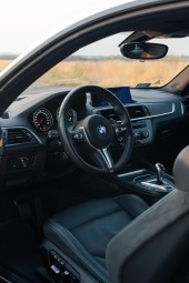 Co-Drive BMW M2 Ulicami Miasta | Poznań | KierownicyRent | - prezent dla znajomych_PP