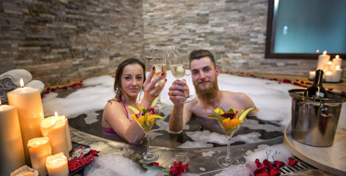 Romantyczna Kąpiel SPA VIP dla Dwojga | Uniejów | Kasztel Uniejów | - prezent dla pary_PP