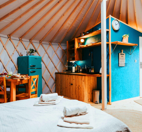 Weekendowy Pobyt w Jurcie (2 Noce, 1-5 Osób) | Aloha Glamp | Wadowice (okolice)