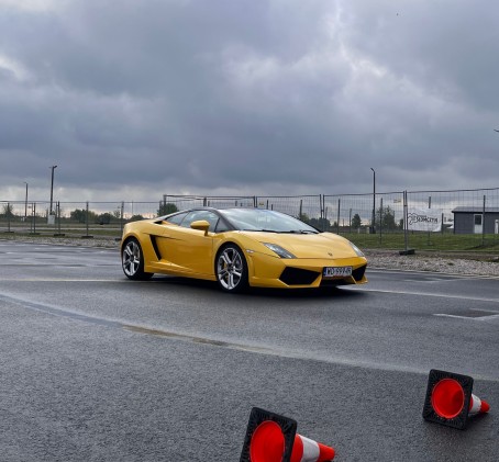 Jazda Lamborghini Gallardo (6 okrążeń) | Wiele Lokalizacji