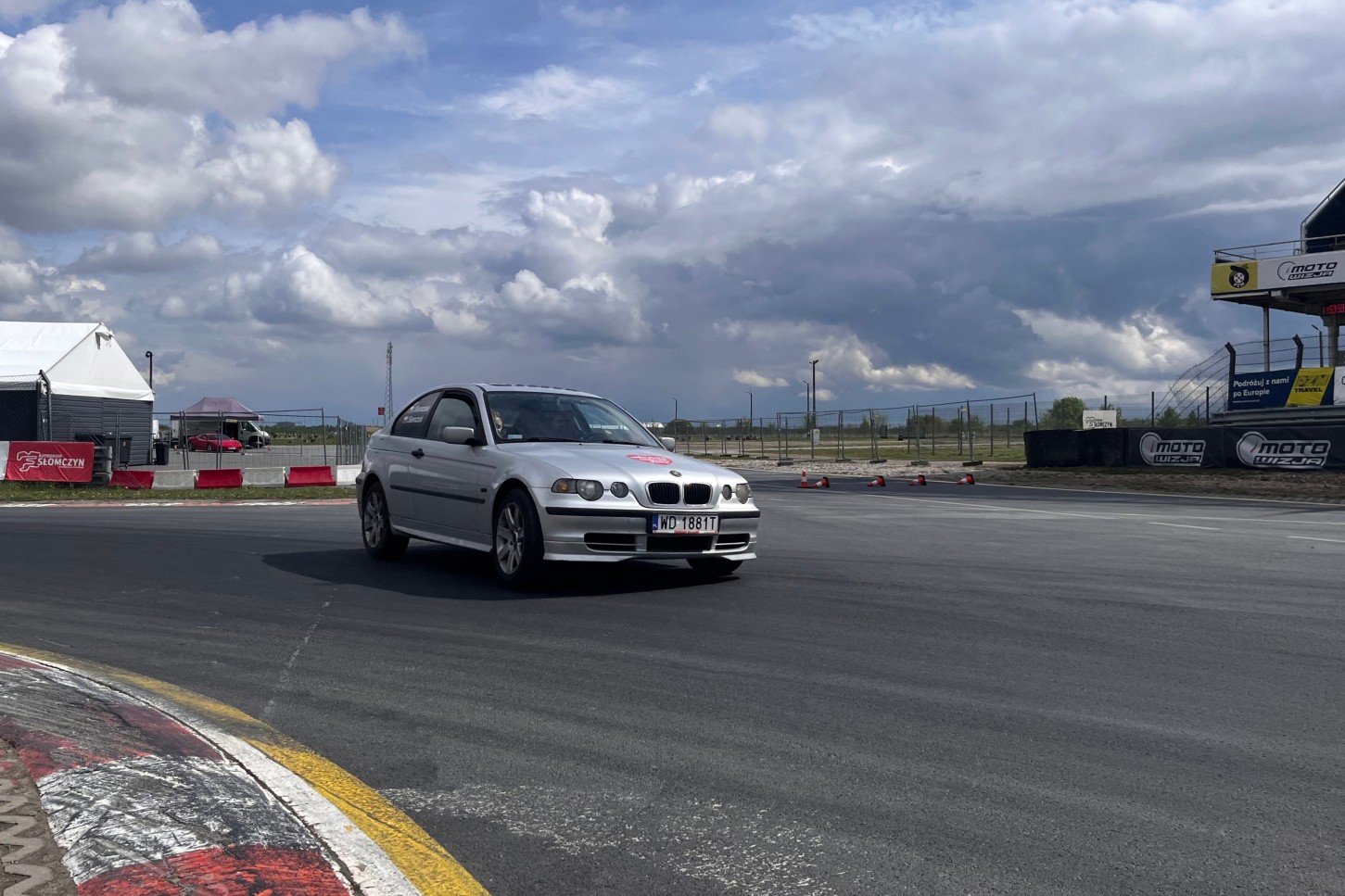 Jazda BMW E46 (4 okrążenia) | Wiele Lokalizacji