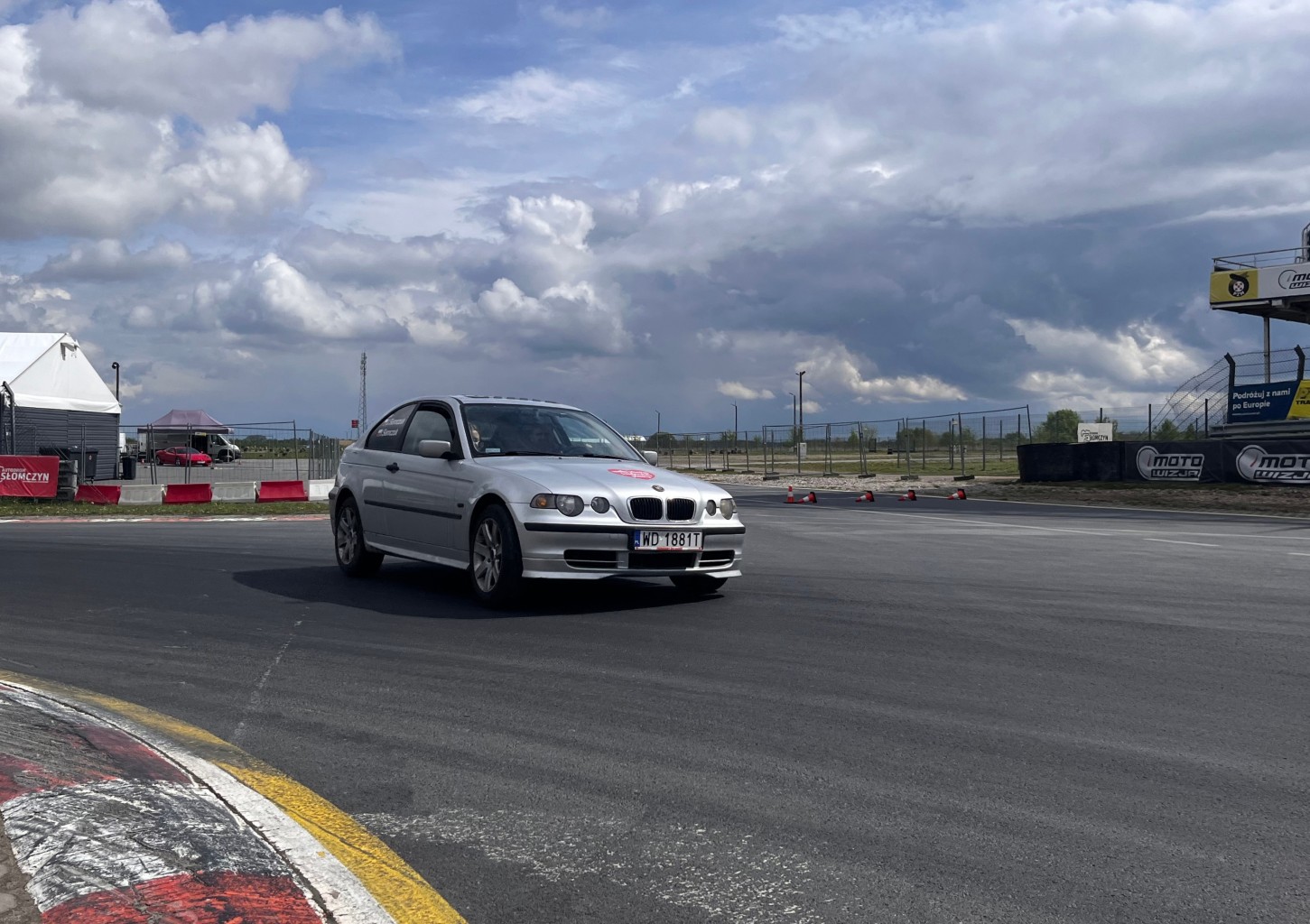 Jazda BMW E46 (4 okrążenia) | Wiele Lokalizacji