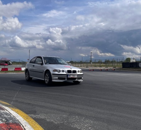 Jazda BMW E46 (4 okrążenia) | Wiele Lokalizacji