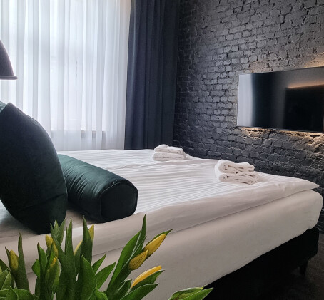 Romantyczny Pobyt (1 Noc, 2 Osoby) | Apartamenty Ratuszova | Poznań