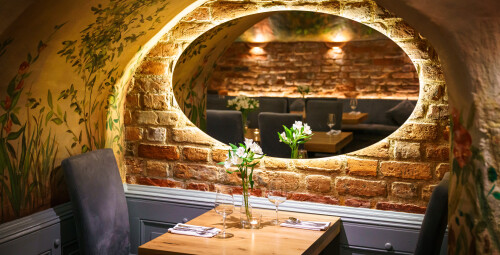 Romantyczny Pobyt (1 noc, 2 osoby) | Apartamenty Ratuszova | Poznań - Prezent dla Rodziców _PP