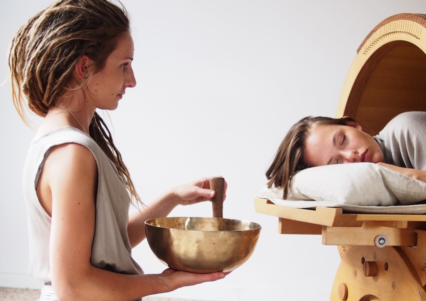 Relaksacyjny Masaż Dźwiękiem w Sonorze z Aromaterapią | Poznań