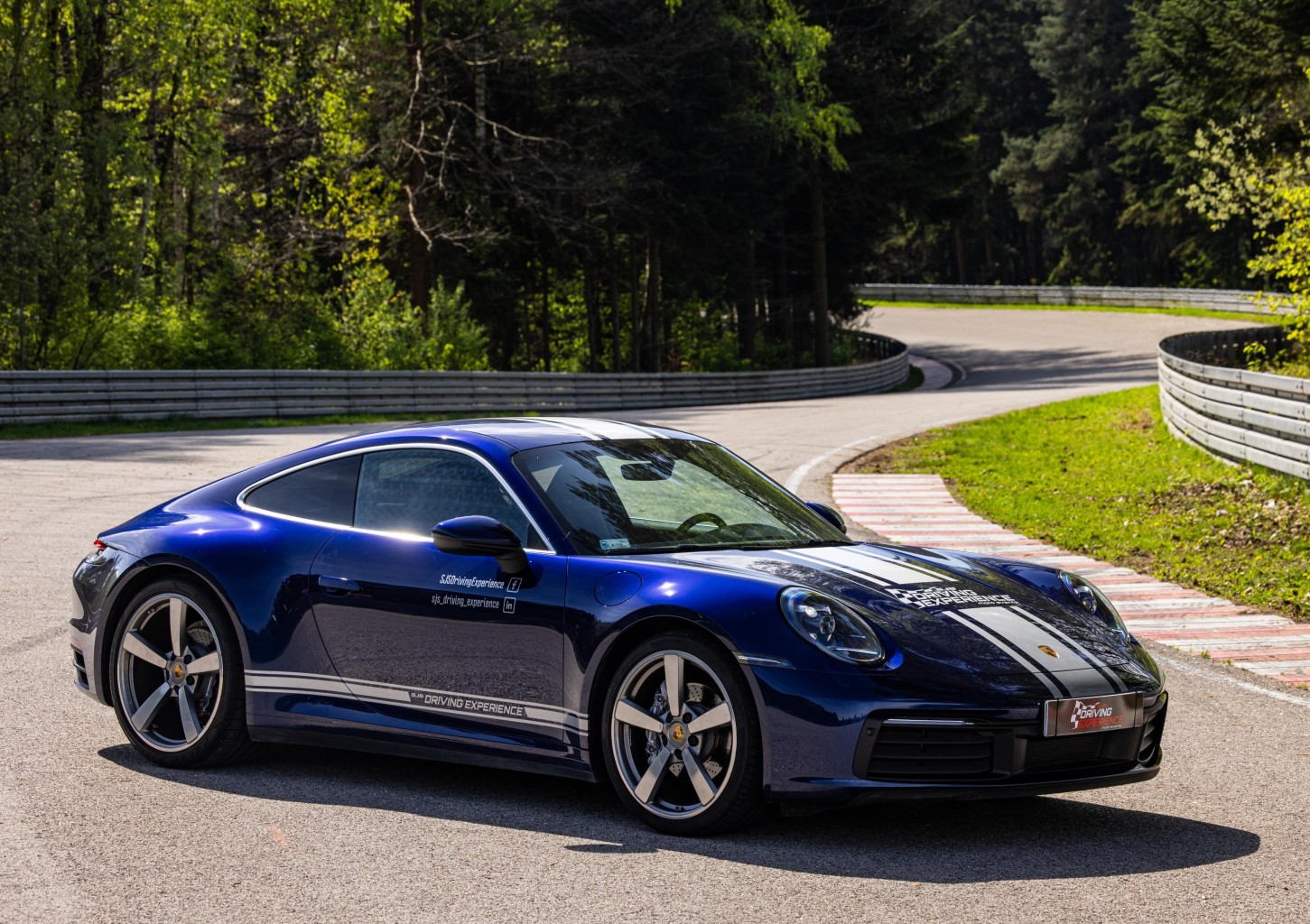 Poprowadź Porsche 911 Carrera 4 (2 okrążenia) | Wiele Lokalizacji